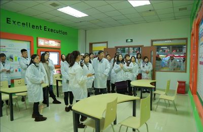 滬蓉工業(yè)旅游考察 共探產(chǎn)旅融合新路徑，共促公共關(guān)系服務(wù)新升級(jí)